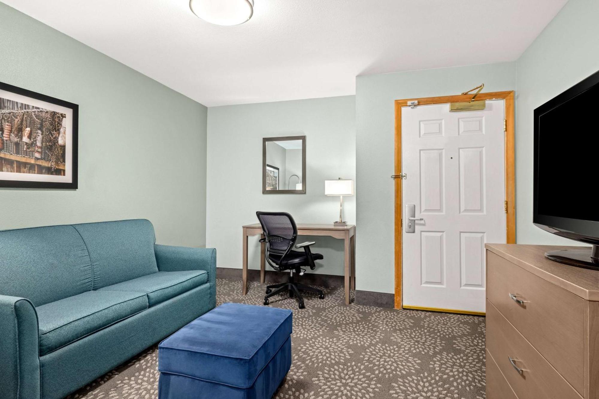 Hotel La Quinta By Wyndham Tour de Newport Extérieur photo