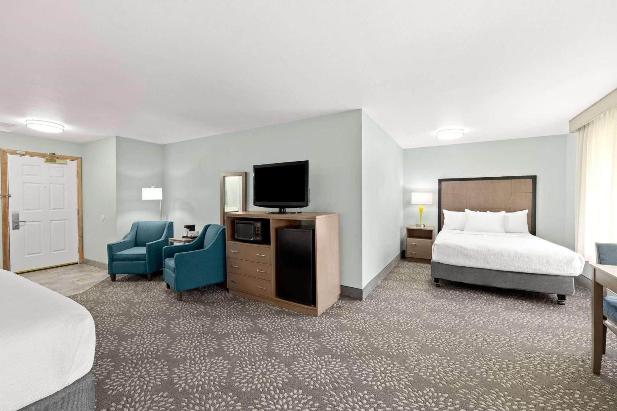 Hotel La Quinta By Wyndham Tour de Newport Extérieur photo