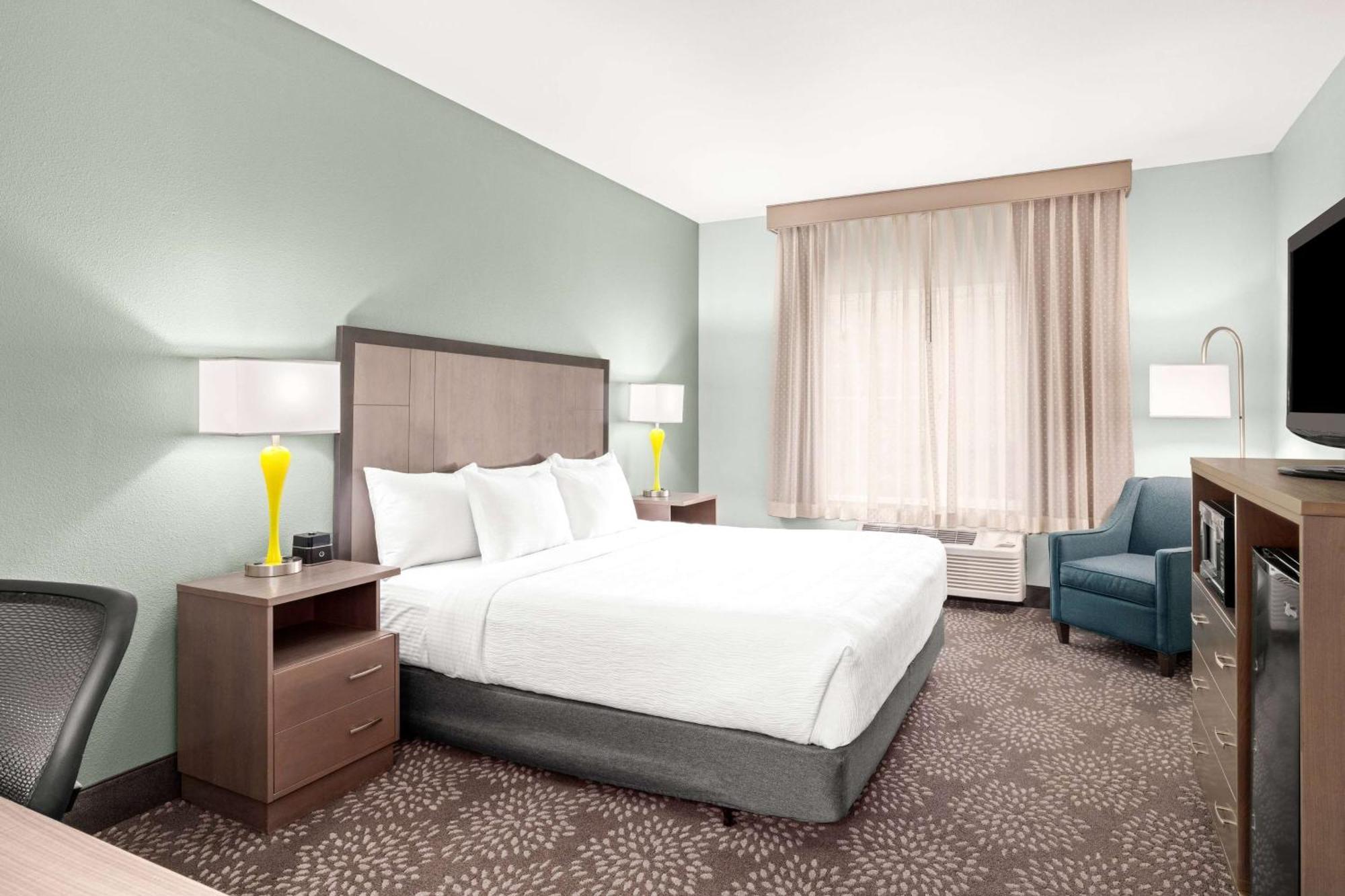 Hotel La Quinta By Wyndham Tour de Newport Extérieur photo